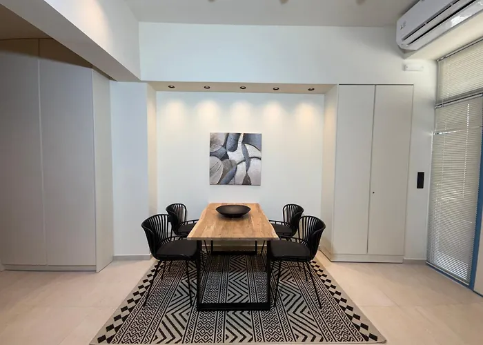 Apartament Kalm I - Curated In The Historic Center Kalamata