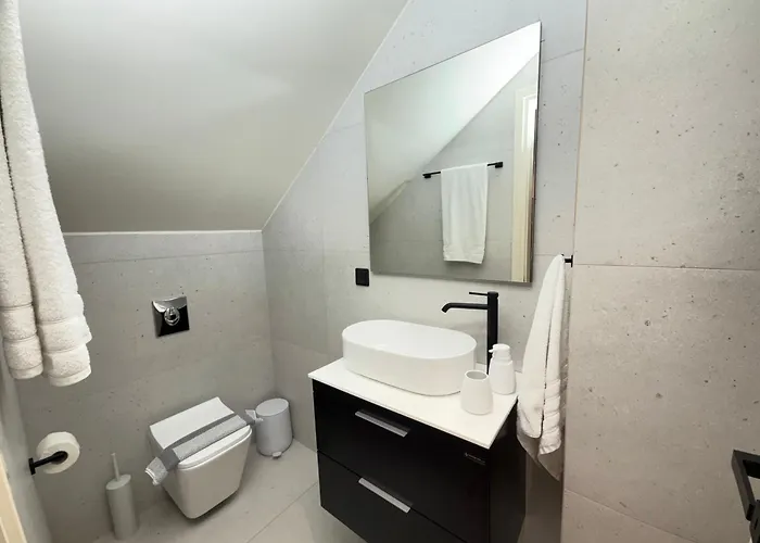 Apartament Kalm I - Curated In The Historic Center Kalamata