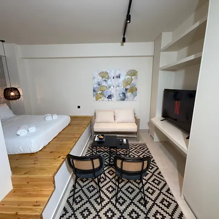 Kalm I - Curated In The Historic Center Apartment Kalamata