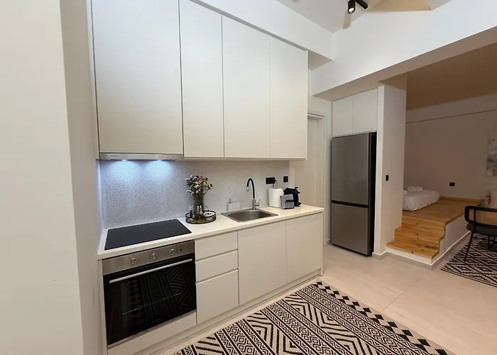 Kalm I - Curated In The Historic Center Appartement Kalamata