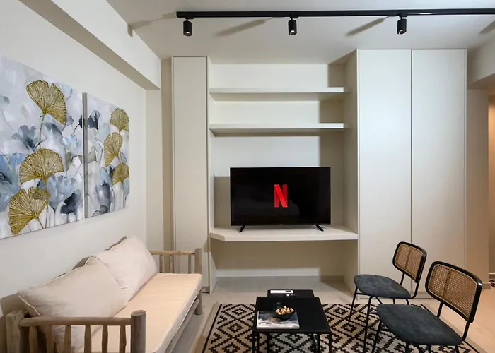 Kalm I - Curated In The Historic Center Kalamata